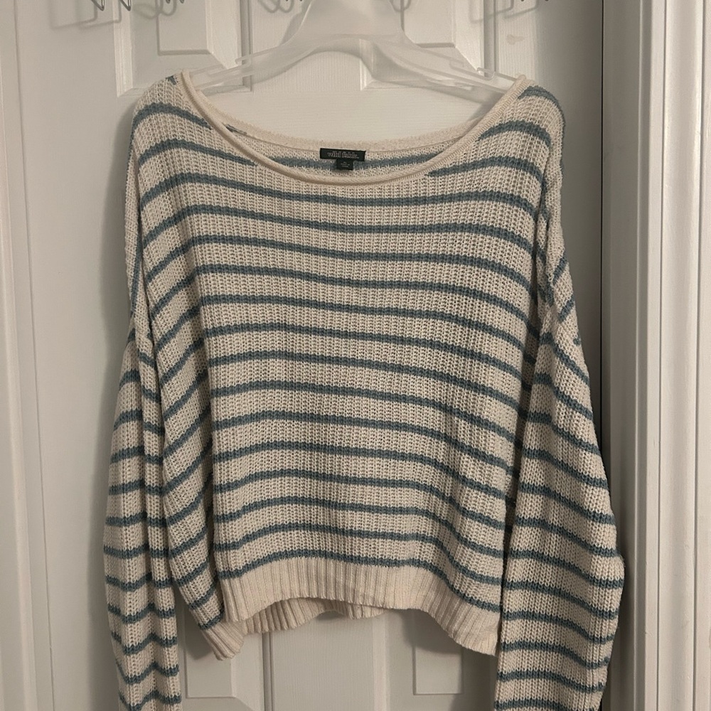 Wild Fable Cream and Blue Crew Neck Sweater